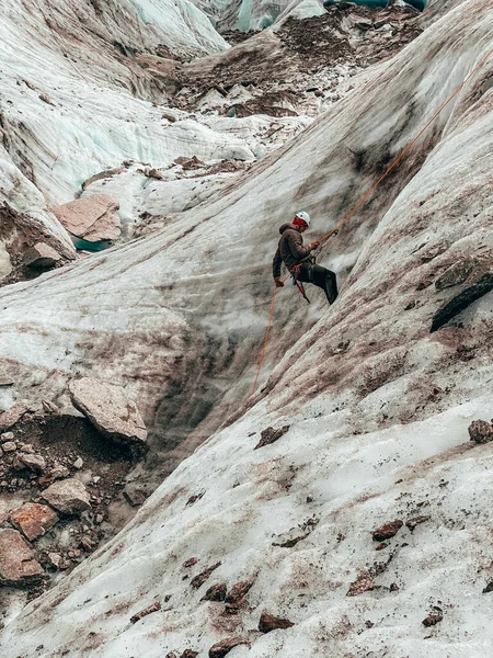 Everest Üssüne Giden Yolda Dağcı — Stok fotoğraf