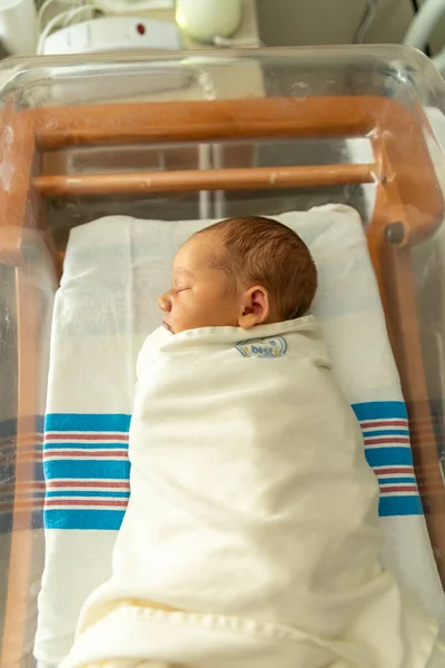 Niño Recién Nacido Cuna — Foto de Stock