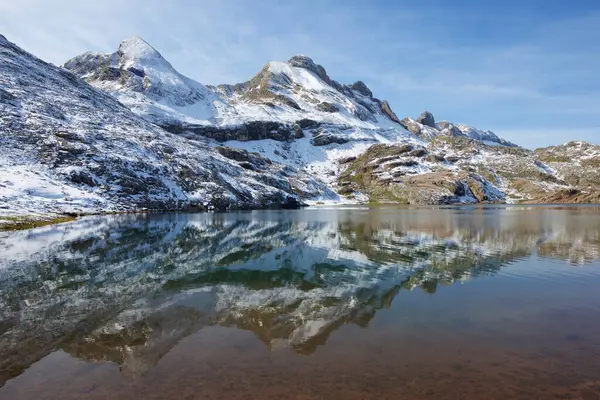 Reflections Estanes Lake Canfranc Valley Pyrenees Spain —  Fotos de Stock