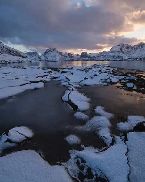 Rochas Marinhas Congeladas Perto Fredvang Lofoten Islands Noruega — Fotografia de Stock