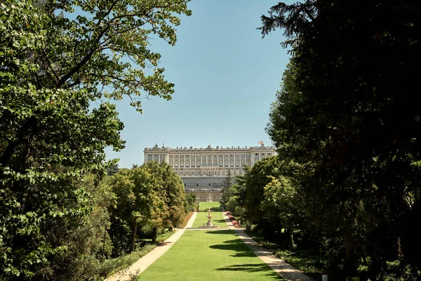 Paysage Palais Royal Madrid Avec Pelouse Luxuriante Jardin Avec Des — Photo