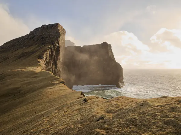 Huge Cliffsides Drangarnir Sea Stack Faroe Islands — Stock Photo, Image
