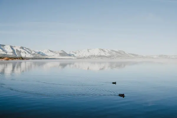 Hermoso Paisaje Con Lago Montañas —  Fotos de Stock