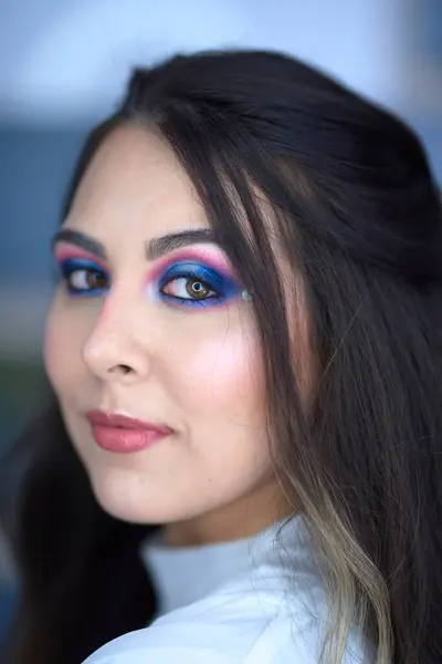 Young Latina Makeup Illuminated Ring Light Posing — Stock Photo, Image