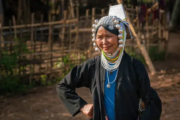 Портрет Дамы Племени Ахху Близ Кенгунга Мьянма — стоковое фото