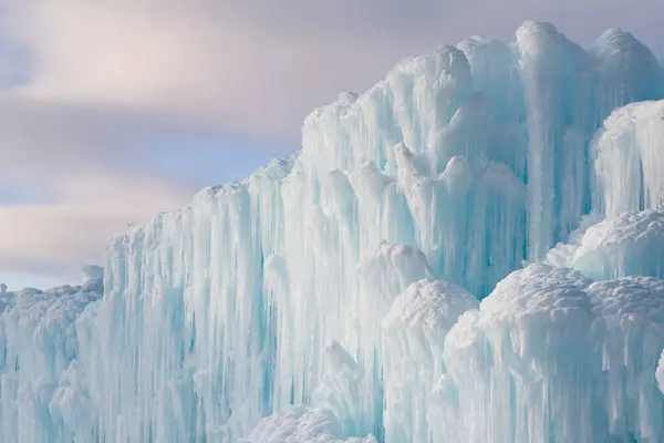 Belos Castelos Gelo Contra Céu — Fotografia de Stock