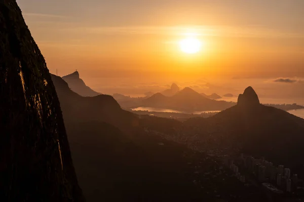 Piękny Pomarańczowy Widok Góry Lasów Deszczowych Tijuca Park Rio Janeiro — Zdjęcie stockowe