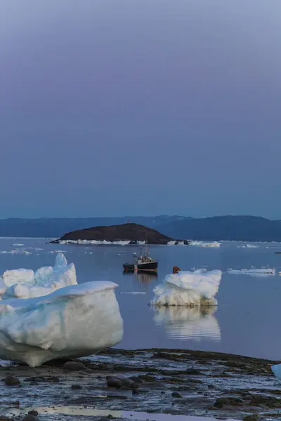 Krásný Výhled Kanadské Arktické Souostroví Loď — Stock fotografie