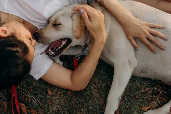 Beautiful Happy Young Woman Her Dog Laying Grass — Stock Photo, Image