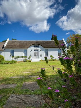 1838 'de Güney Afrika, Swellendam' da geleneksel Hollanda Burnu tarzı inşa edilen eski ev