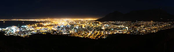 Piękny Panoramiczny Krajobraz Miasta Kapsztad Rpa Nocą Widziany Signal Hill — Zdjęcie stockowe