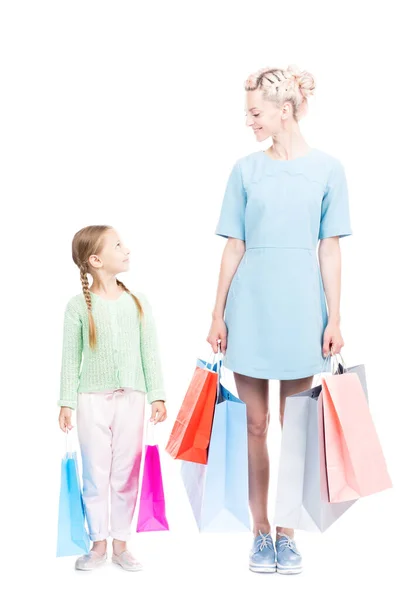 Mãe e filho fazendo compras — Fotografia de Stock