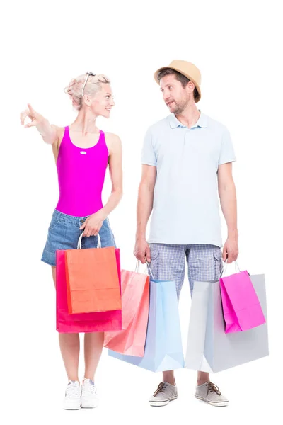 Pareja con bolsas de compras — Foto de Stock