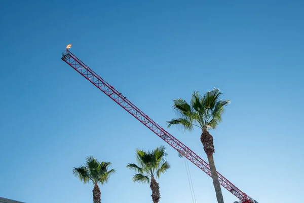 Costruzione Edificio Con Una Gru — Foto Stock