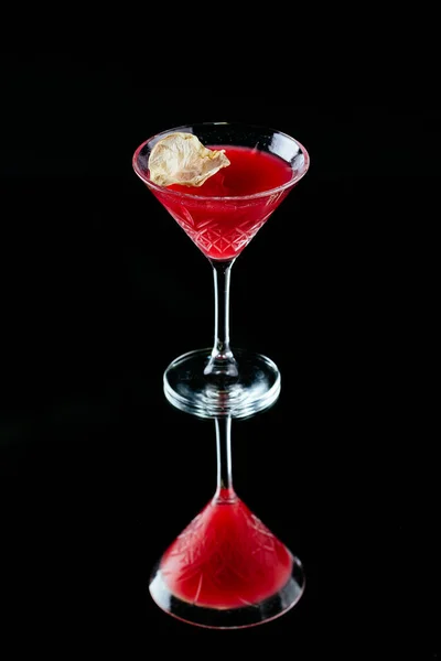 Alcoholic Cocktails Mirror Background — Stock Photo, Image