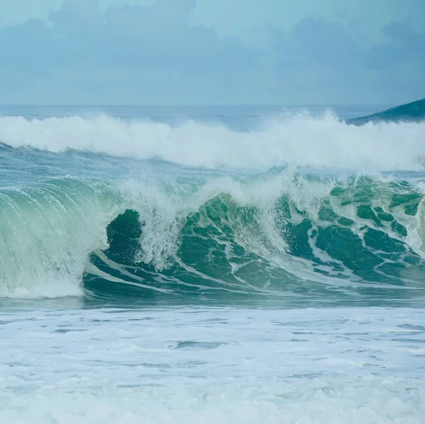 泡沫般的海浪 自然背景 — 图库照片