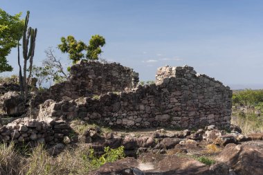 Tarihi dağ köyündeki eski madencilerin kalıntıları.