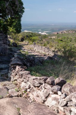 Tarihi dağ köyündeki eski madencilerin kalıntıları.