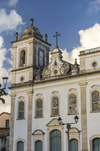 Piękny Widok Zabytkowy Stary Kościół Kolonialny Pelourinho — Zdjęcie stockowe