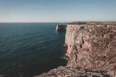 Deniz kıyısının güzel manzarası