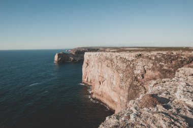 Deniz kıyısının güzel manzarası