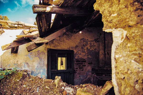 Velha Casa Abandonada Cidade — Fotografia de Stock