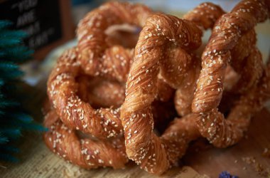 Susamlı krakerler, yakın çekim.