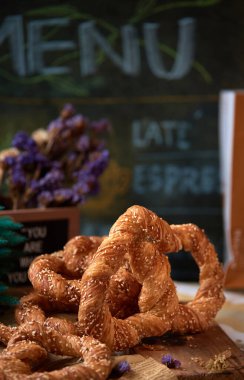 Susamlı krakerler, yakın çekim.