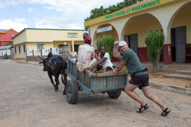 Yazı işleri. Madagaskar sokaklarında yaşam