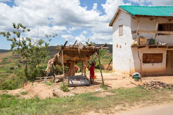 Yazı Işleri Nsanlar Madagaskar Adasındaki Evleri — Stok fotoğraf