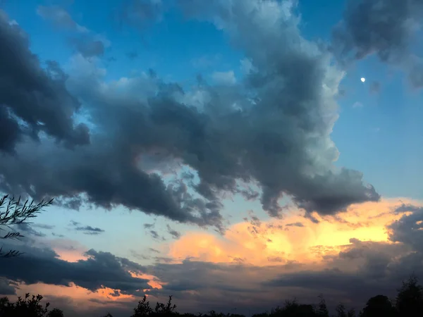 Cielo Hermoso Atardecer Con Nubes — Foto de Stock