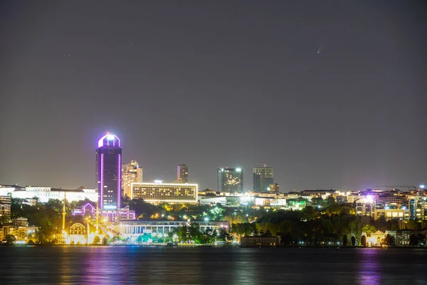 巴塞洛纳市的夜景 — 图库照片