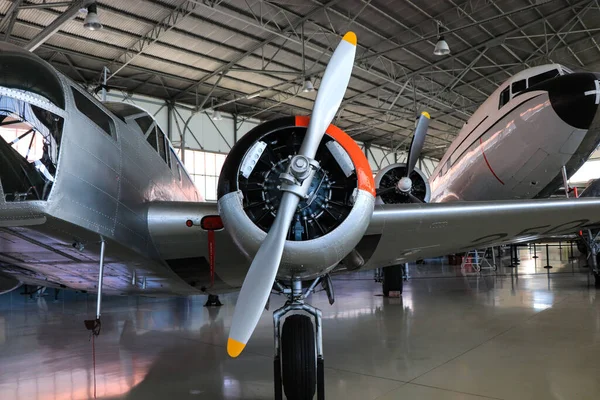 Old Airplane Garage Industrial — Stock Photo, Image