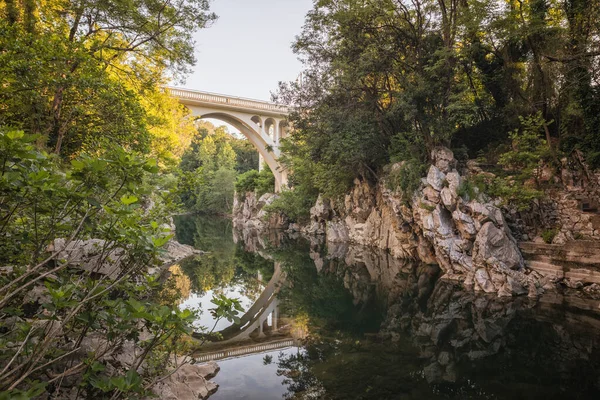 Ponte Sobre Rio Cidade Estado Paisagem Mais Bonita — Fotografia de Stock