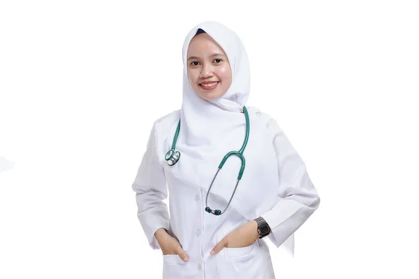 Gelukkig Succesvol Vrouwelijk Aziatisch Moslim Verpleegster Arts Glimlachen Met Hand — Stockfoto