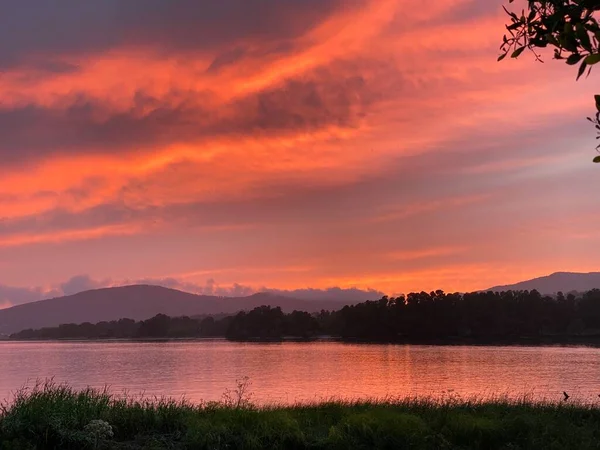 Vista Belo Pôr Sol Lago — Fotografia de Stock