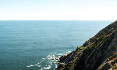 Deniz kıyısının güzel manzarası