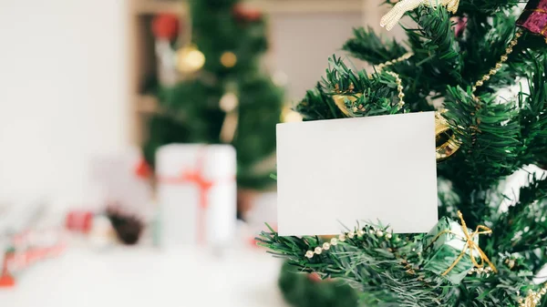 Leere Weiße Karte Weihnachtsbaum Ferienfreizeitkonzept — Stockfoto