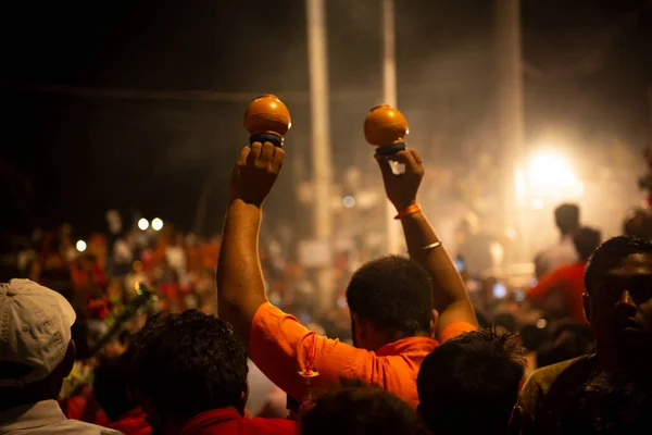 Bir Grup Insan Hindu Festivalini Kutluyor — Stok fotoğraf