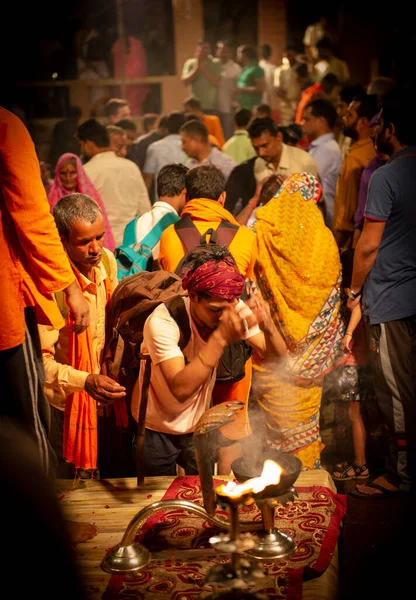 Hindu Fesztivált Ünneplő Emberek Csoportja — Stock Fotó