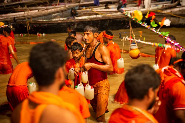 Grupa Osób Świętujących Hinduski Festiwal — Zdjęcie stockowe