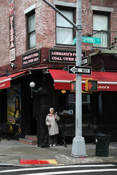 Calle Nueva York Con Tiendas Restaurantes Durante Día —  Fotos de Stock