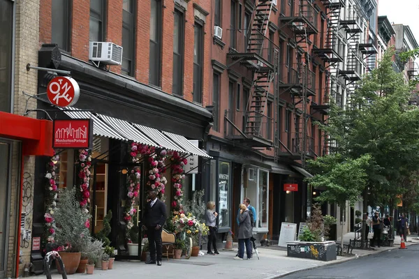 New York City Street Stores Restaurants Day Time — Stock Photo, Image