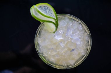 Ferahlatıcı bir Caipirinha her zaman arzulanır.