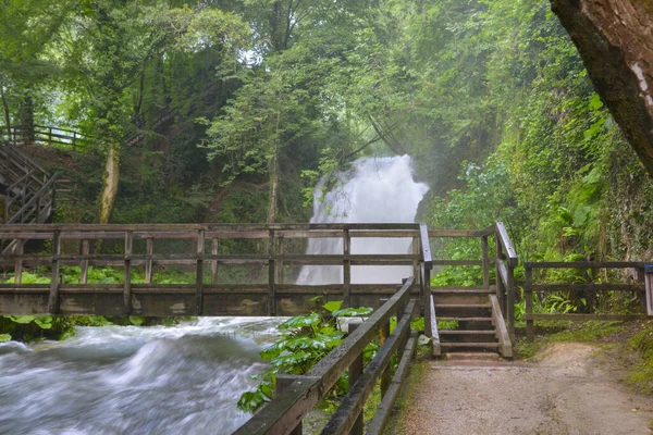 Marmore Şelalesi Avrupa Nın Yüksek Bölgelerinden Biri Olan Terni Umbria — Stok fotoğraf