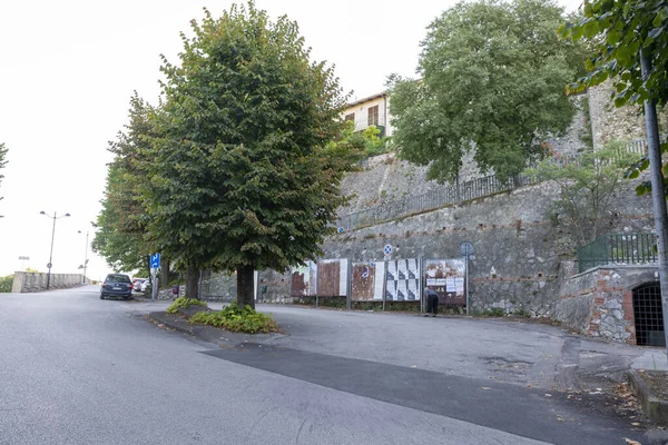 Collescipoli Italien September 2020 Torget Utanför Murarna Collescipoli Där Stadsbussen — Stockfoto