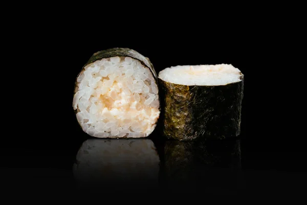 Sushi Gulung Jepang Latar Belakang Hitam — Stok Foto