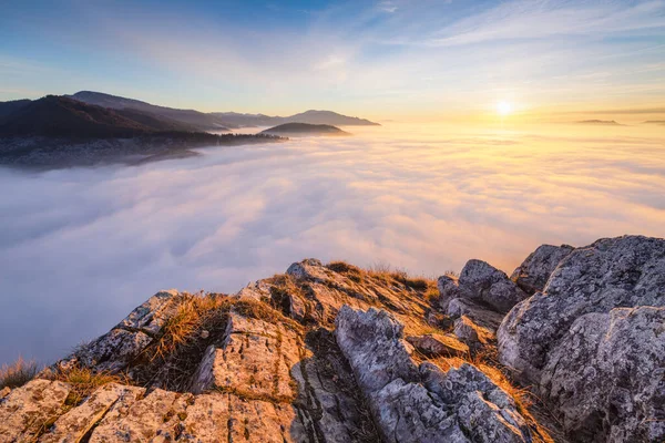 Вершины Национального Парка Велька Фатра Окутаны Тучами Словакия — стоковое фото