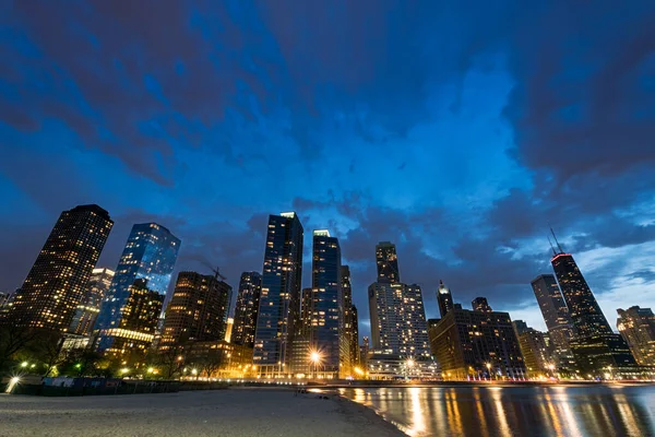 Vista Del Horizonte Chicago Desde Playa North Avenue Atardecer —  Fotos de Stock