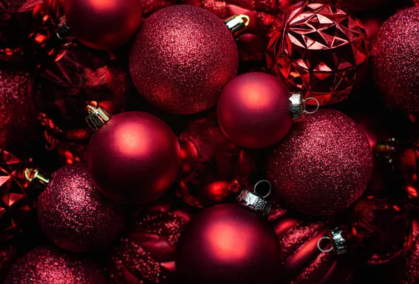 Cerrar Decoraciones Bola Roja Navidad Con Varias Texturas — Foto de Stock